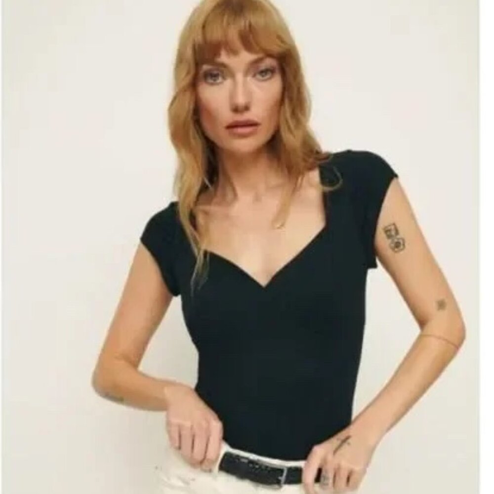 Reformation sweetheart neckline fitted top